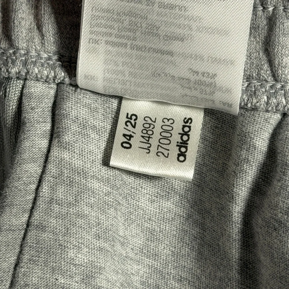 Adidas Mens Heather Grey Sportswear Shorts 2XL JJ4892‎ Zipper Pockets 7in Inseam